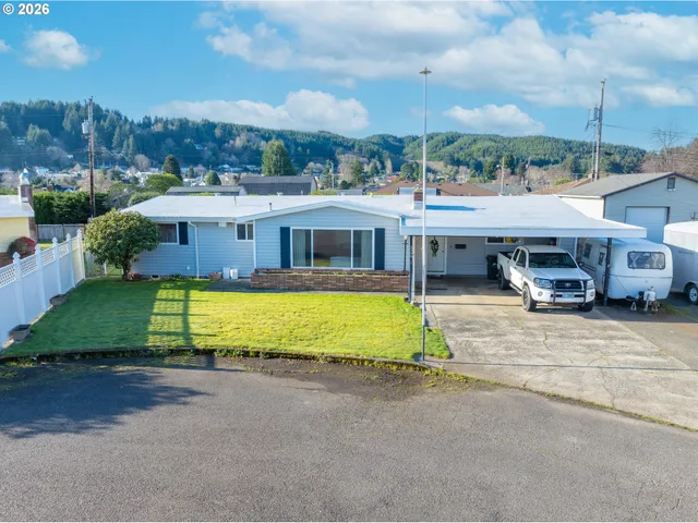 $378,900 | 2360 High Street, Reedsport, OR 97467