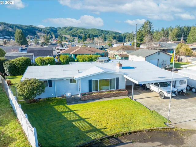 $378,900 | 2360 High Street, Reedsport, OR 97467