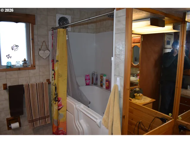 $378,900 | 2360 High Street, Reedsport, OR 97467