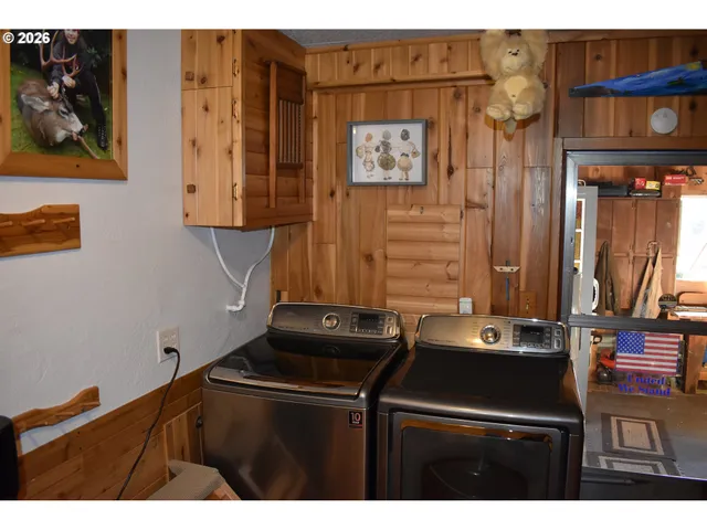 $378,900 | 2360 High Street, Reedsport, OR 97467