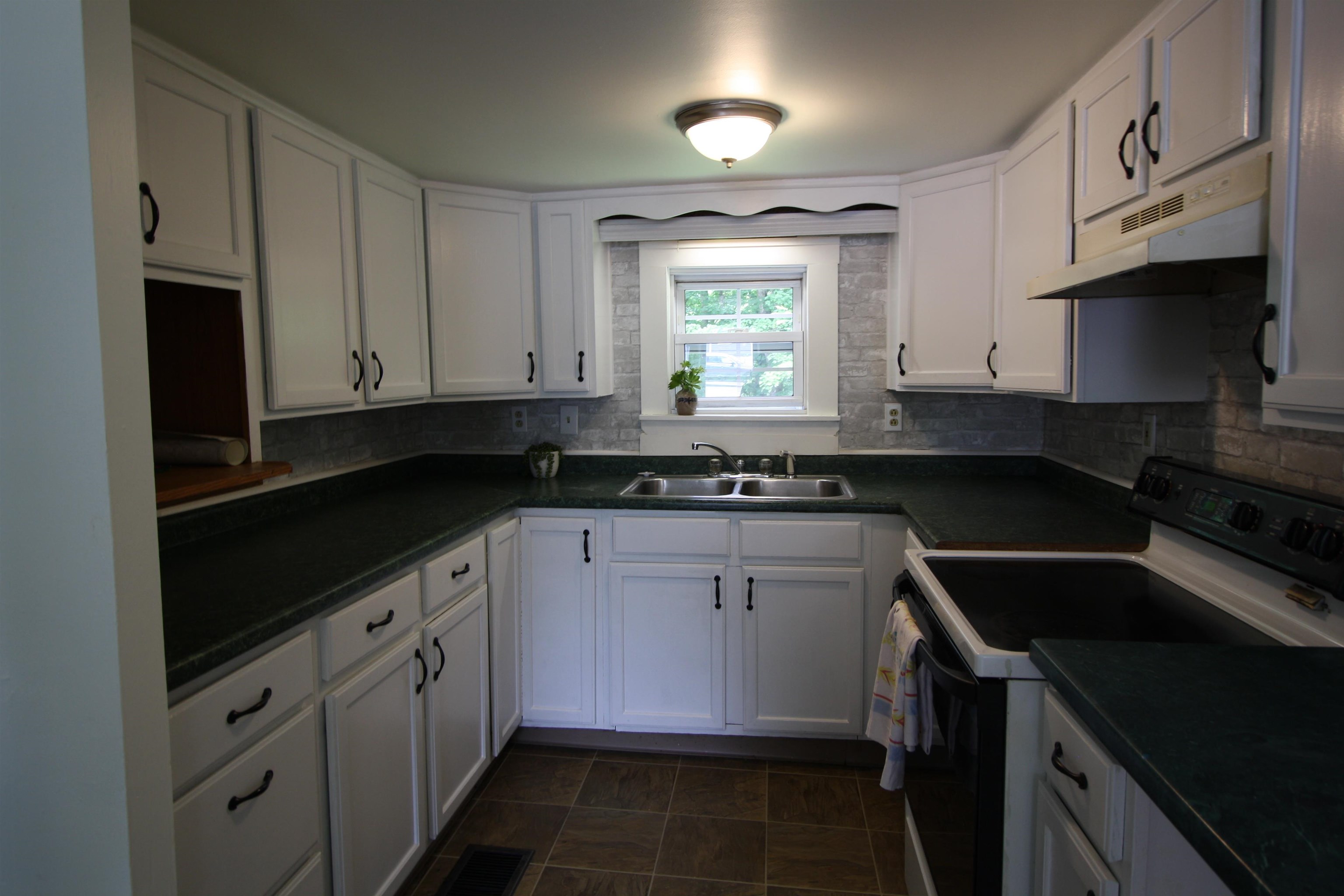 3183 Highway 7 Pittsford, VT 05763 - Photo 5 of 21