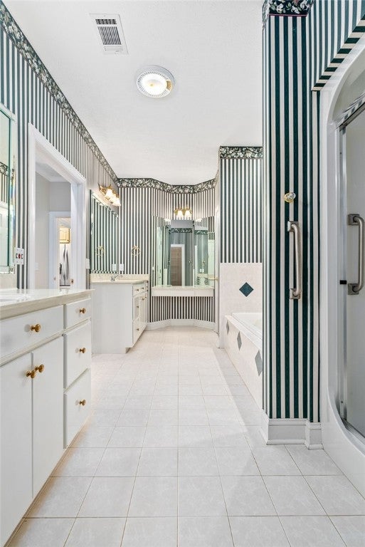 2000 India Road Opelika, AL 36801 - Photo 13 of 21 Huge master bath w/makeup-dressing station.