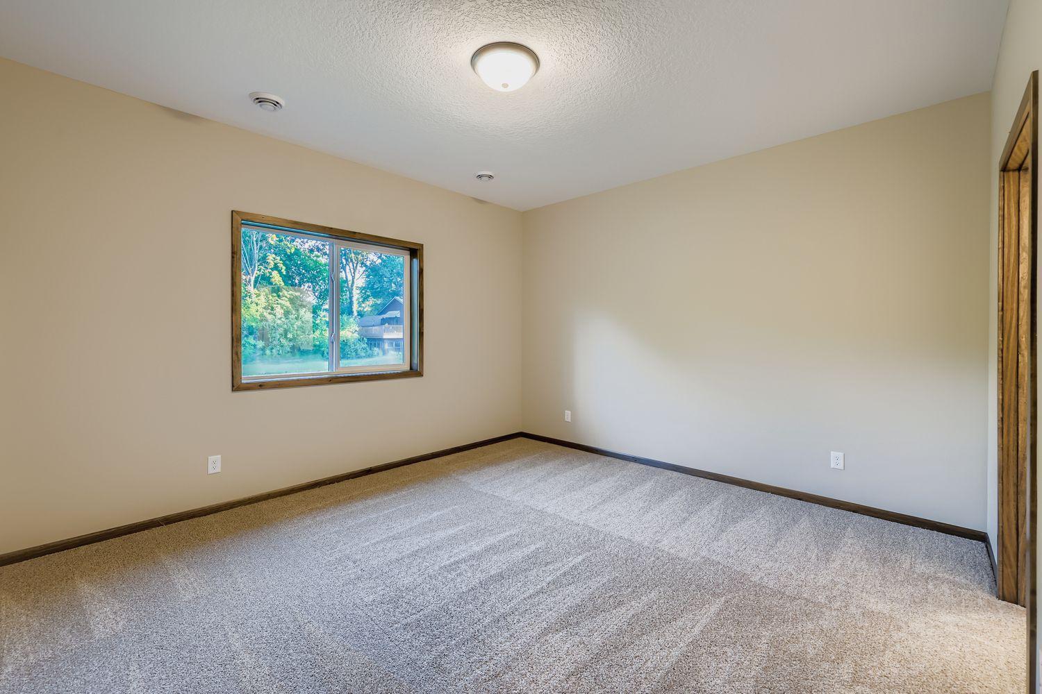 2557 County Rd I Mounds View, MN 55112 - Photo 14 of 26