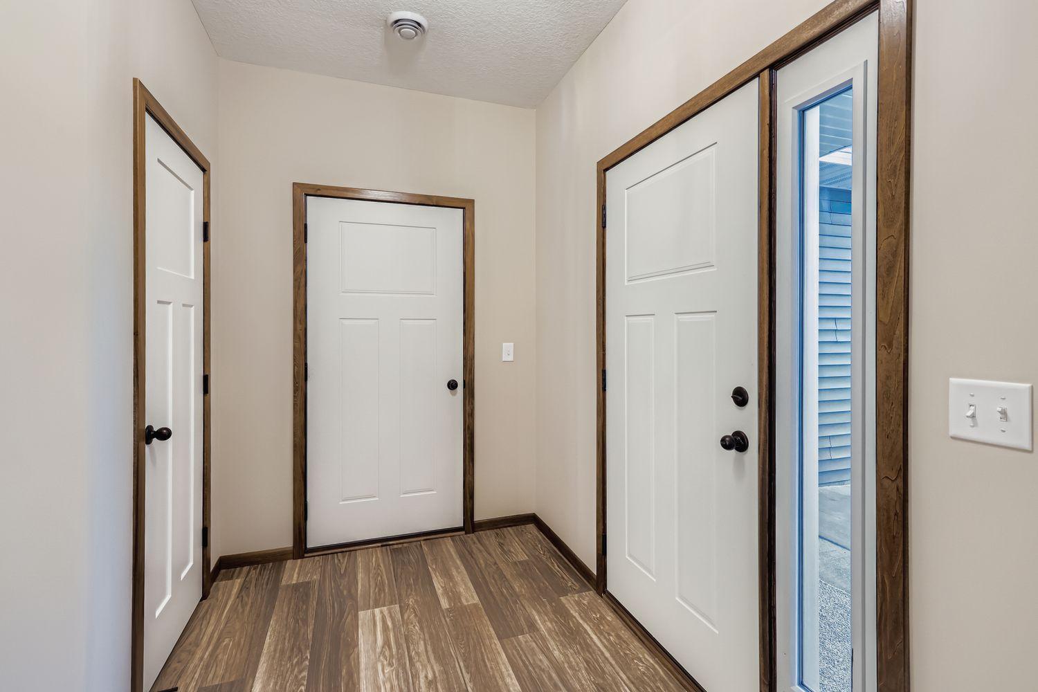 2557 County Rd I Mounds View, MN 55112 - Photo 3 of 26