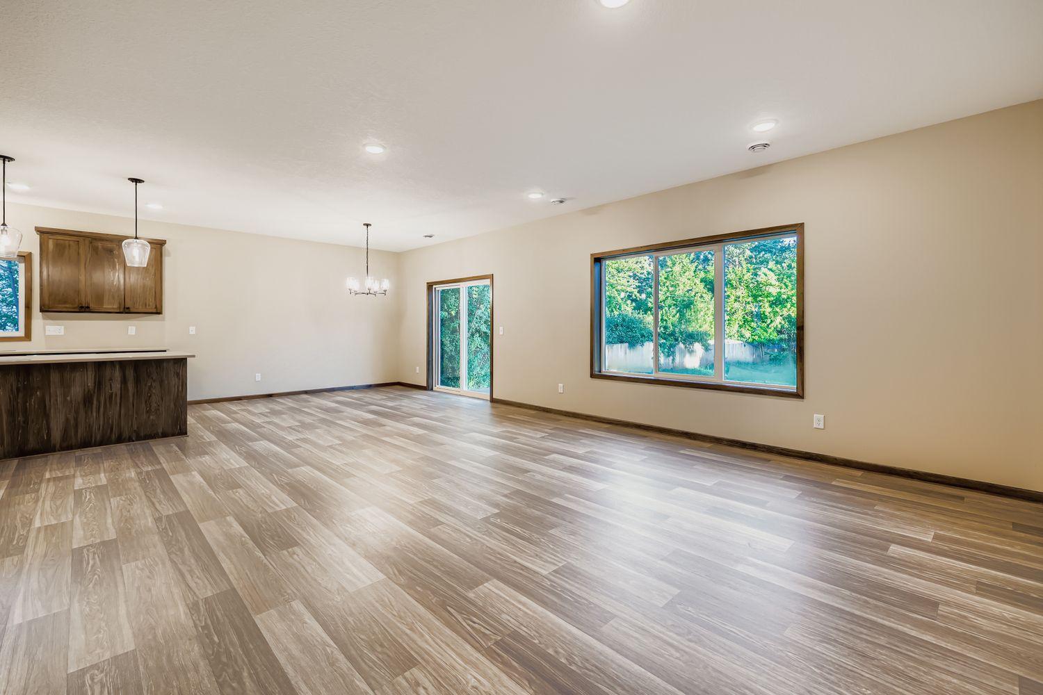 2557 County Rd I Mounds View, MN 55112 - Photo 6 of 26