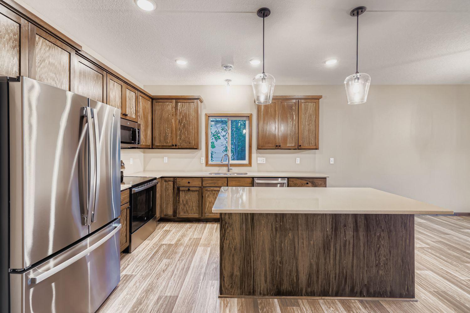 2557 County Rd I Mounds View, MN 55112 - Photo 10 of 26