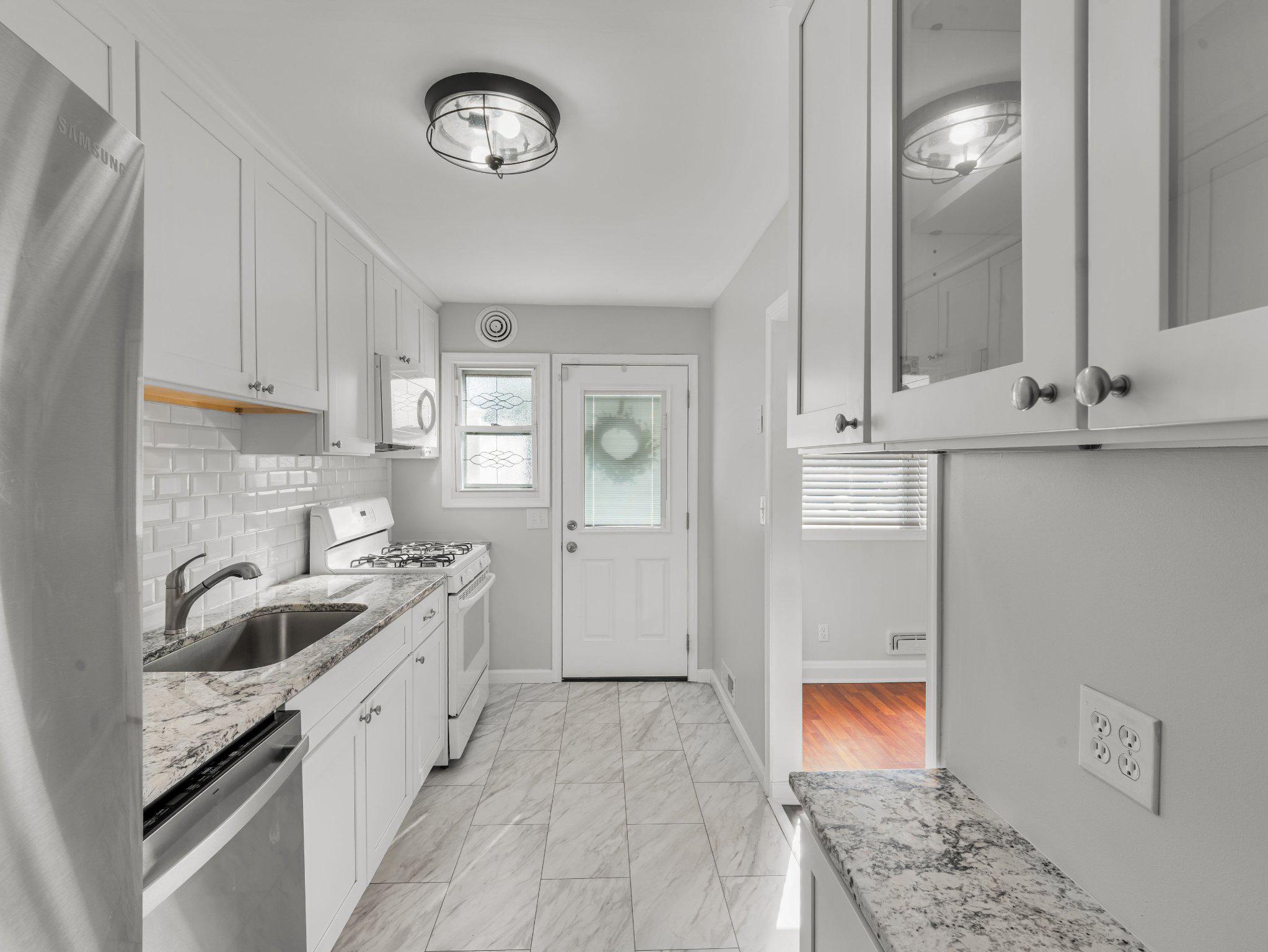 435 Seward Avenue Baltimore, MD 21225 - Photo 11 of 22