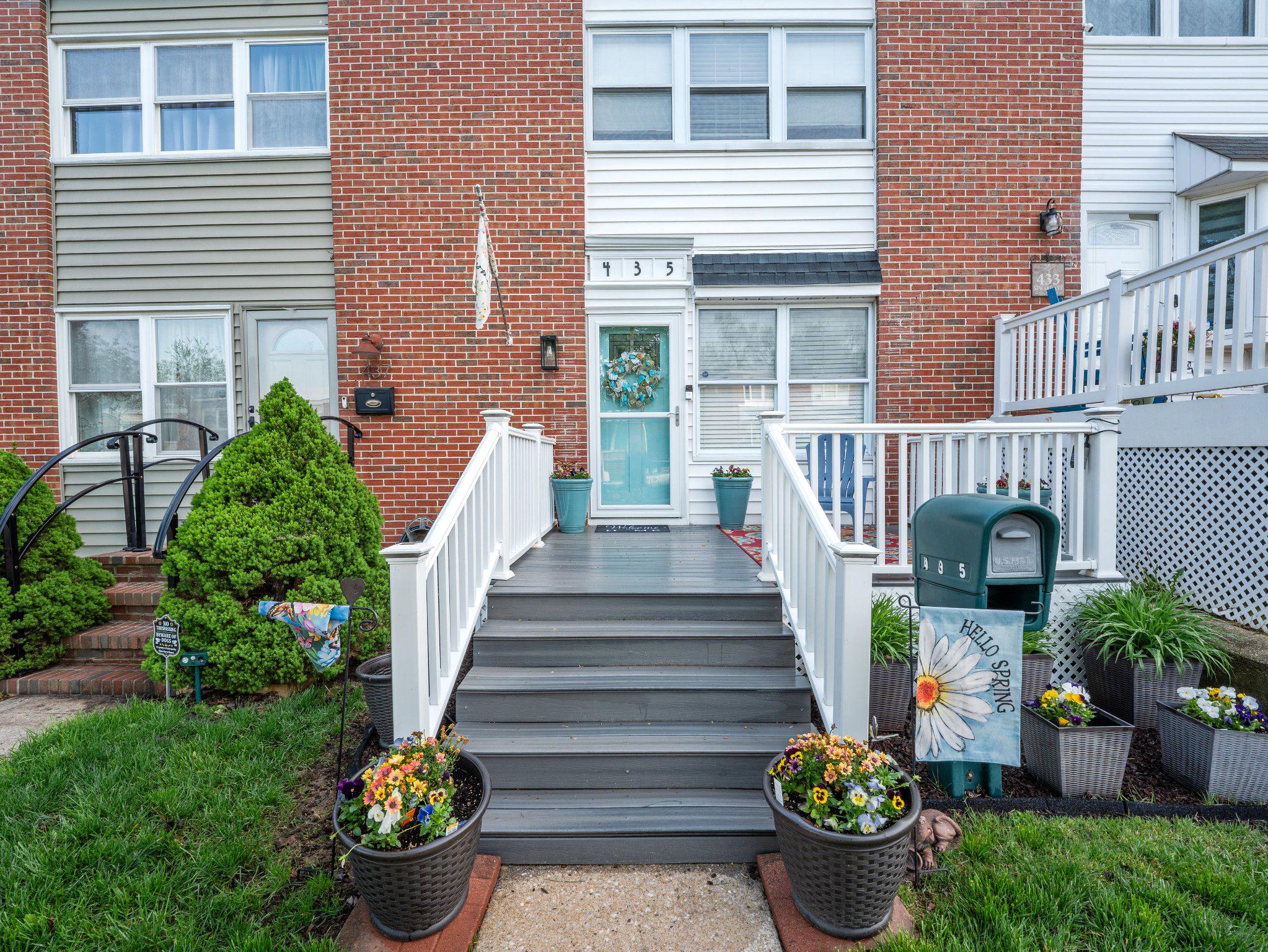 435 Seward Avenue Baltimore, MD 21225 - Photo 2 of 22