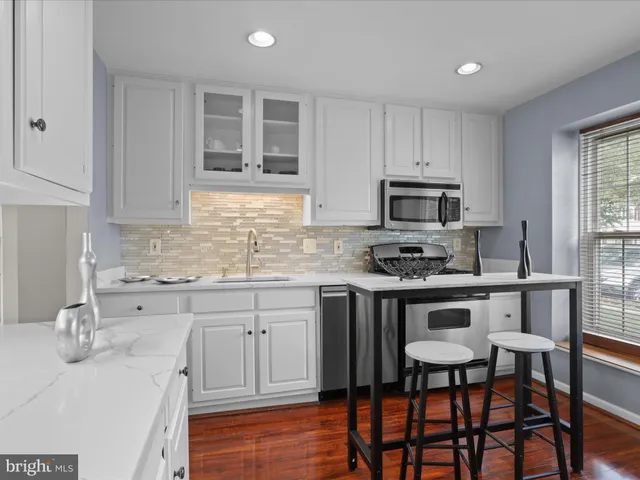 $459,950 | 8068 Dulciana Court, Springfield, VA 22153