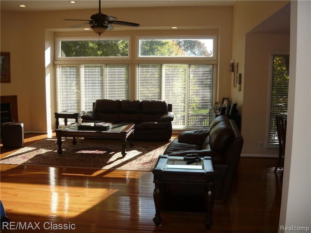 great room 1.JPG
