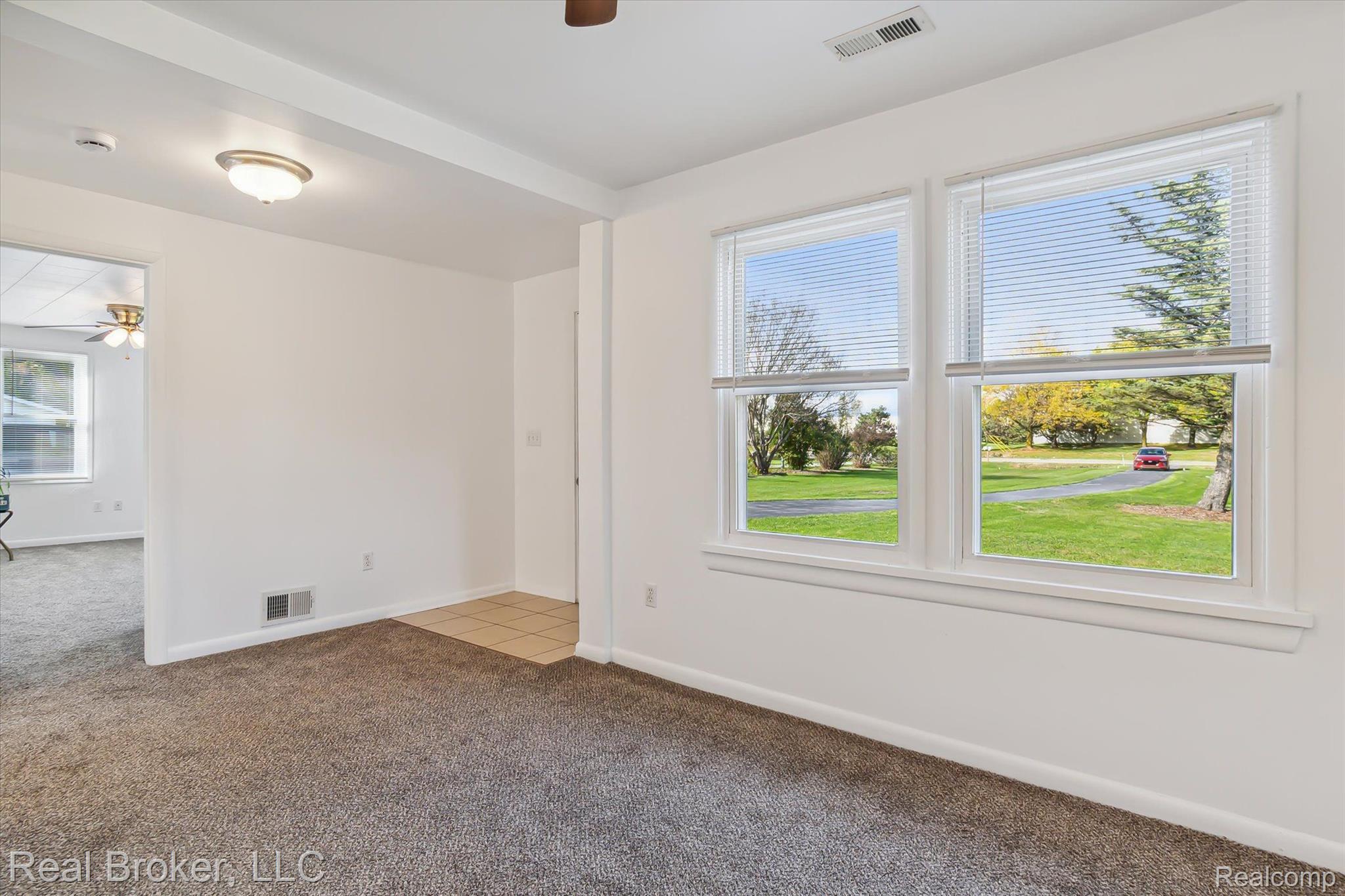 28043 Goddard Road Romulus, MI 48174 - Photo 6 of 25 Gallery Image 6