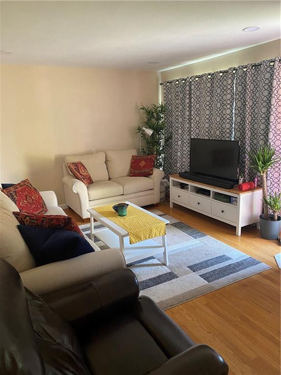 466 Ridgemont Drive Pittsburgh, PA 15220 - Photo 2 of 7