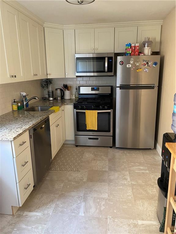 466 Ridgemont Drive Pittsburgh, PA 15220 - Photo 3 of 7