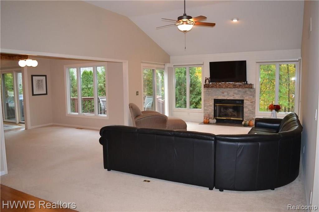 1945 Cedaredge Road Rochester Hills, MI 48306 - Photo 8 of 44