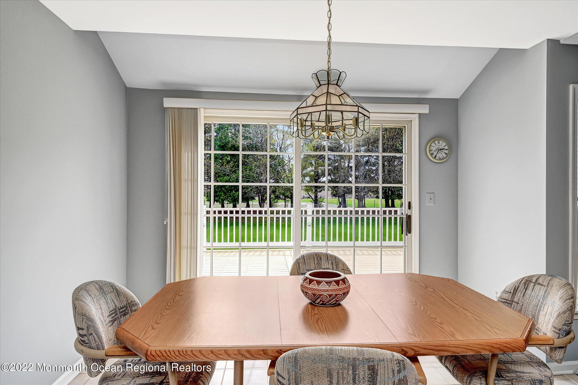 6 Falcon Ridge Circle Holmdel, NJ 07733 - Photo 22 of 43 20-Breakfast Area