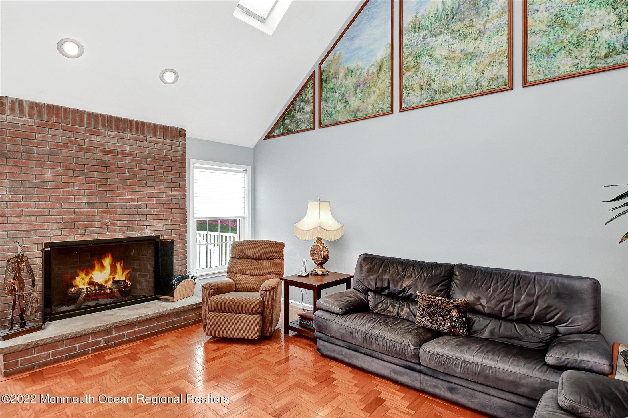 6 Falcon Ridge Circle Holmdel, NJ 07733 - Photo 23 of 43 21-Family Room