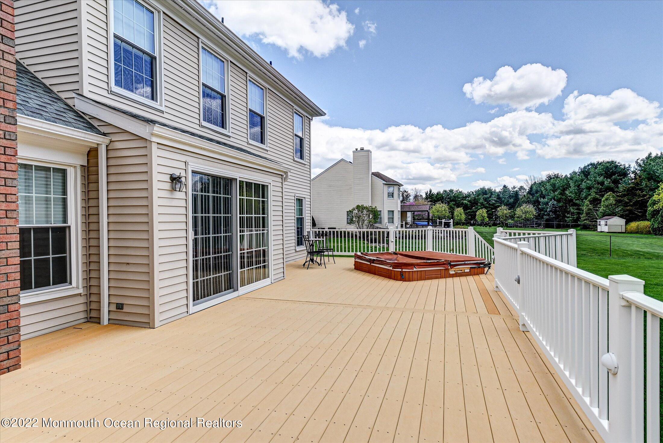 6 Falcon Ridge Circle Holmdel, NJ 07733 - Photo 41 of 43 40-Deck