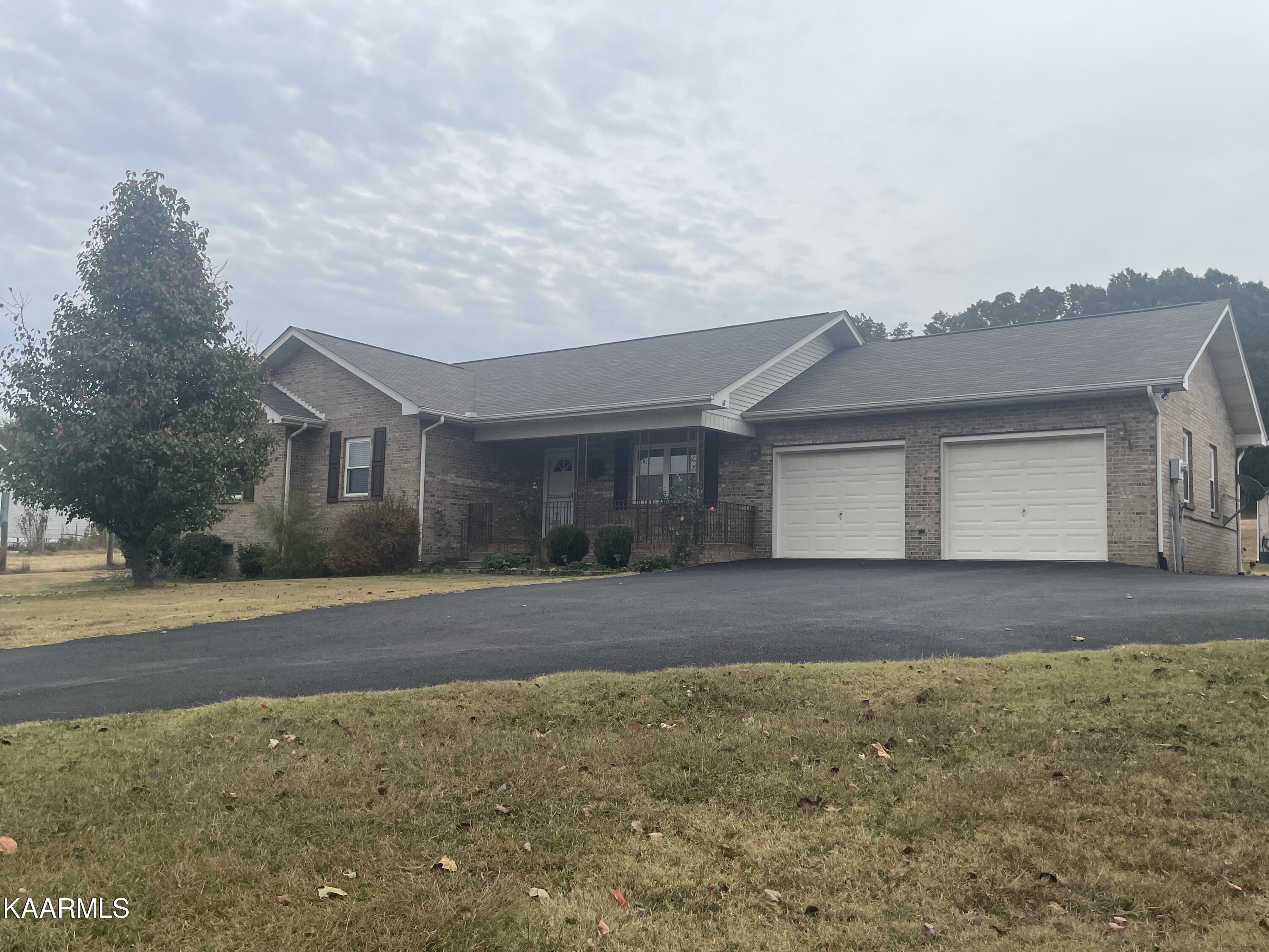 2929 Niles Ferry Road Greenback, TN 37742 - Photo 3 of 36 Move in Ready