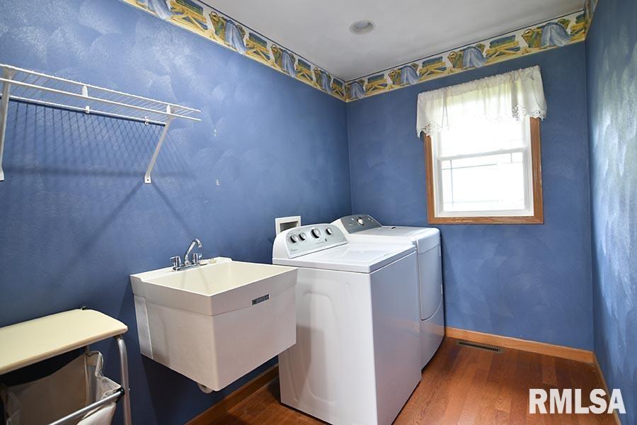 316 South Ridge Street Cambridge, IL 61238 - Photo 11 of 21 Gallery Image 11