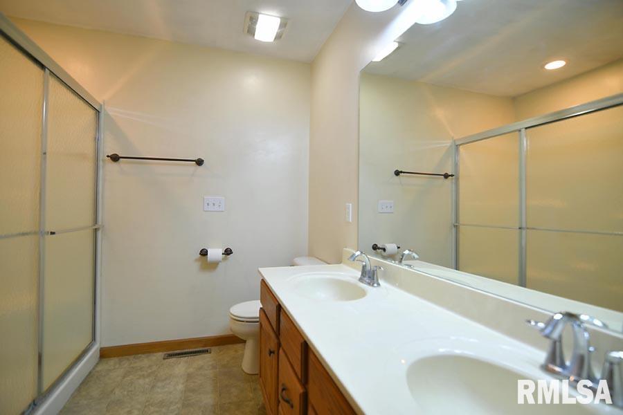 316 South Ridge Street Cambridge, IL 61238 - Photo 13 of 21 Gallery Image 13