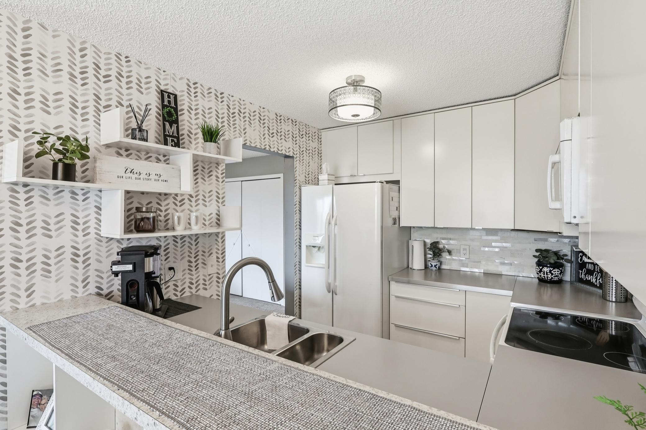 14851 Endicott Way, Unit 206 Apple Valley, MN 55124 - Photo 6 of 32