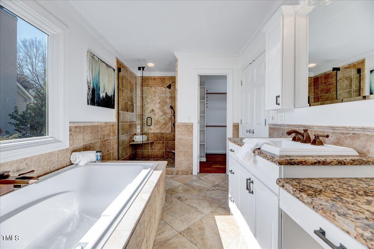 201 Brooks Avenue Raleigh, NC 27607 - Photo 21 of 44 Primary Bath