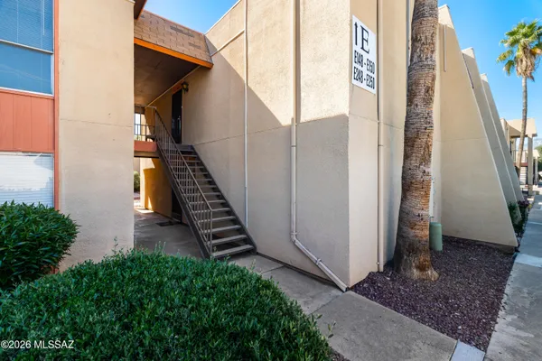 $129,900 | 1620 North Wilmot Road, Unit E260, Tucson, AZ 85712