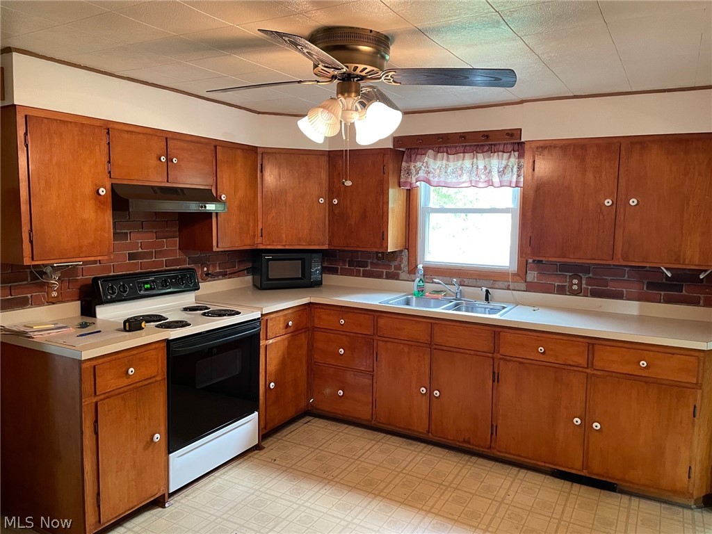 3601 Warren - Sharon Road Vienna, OH 44473 - Photo 2 of 22 Gallery Image 2