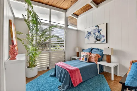 $1,199,000 | 41-1644 Kalanianaʻole Highway, Waimanalo, HI 96795