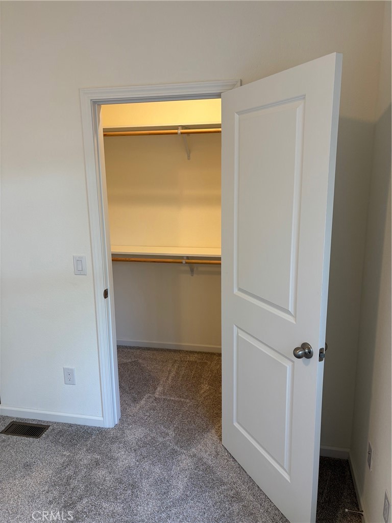 166 Via Robles, Unit 166 Paso Robles, CA 93446 - Photo 22 of 38 Primary walk in closet