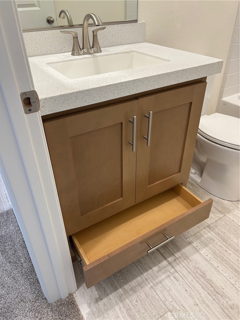 166 Via Robles, Unit 166 Paso Robles, CA 93446 - Photo 27 of 38 Guest Bath