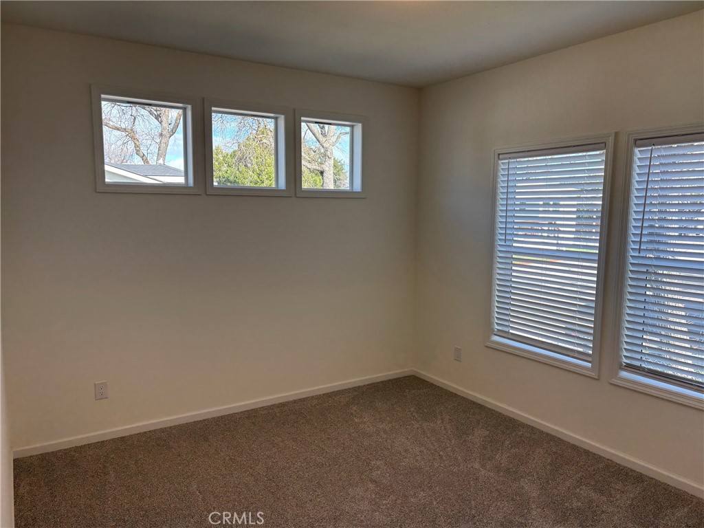 166 Via Robles, Unit 166 Paso Robles, CA 93446 - Photo 28 of 38 Bedroom 3