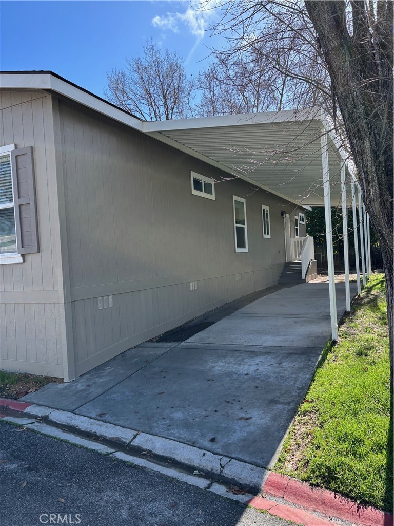 166 Via Robles, Unit 166 Paso Robles, CA 93446 - Photo 5 of 38 Carport