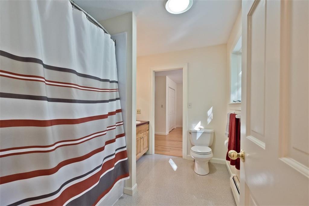61 Kelsey Ridge Road Freeport, ME 04032 - Photo 27 of 35 The shared bath opens to the main...