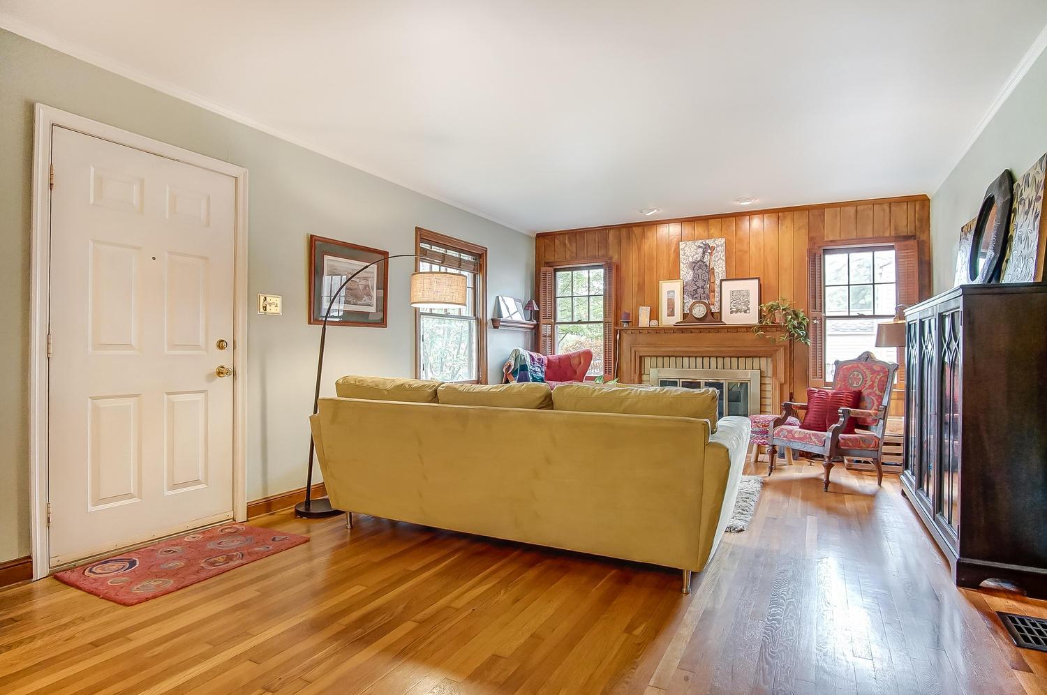 2915 Mountview Road Columbus, OH 43221 - Photo 7 of 39 Gallery Image 7