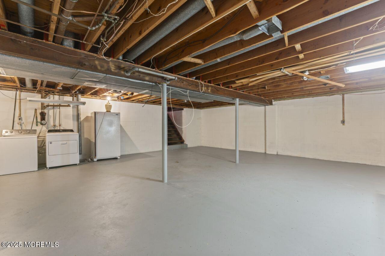 600 Driscol Drive Brick, NJ 08724 - Photo 29 of 35 a view of empty room with white walls