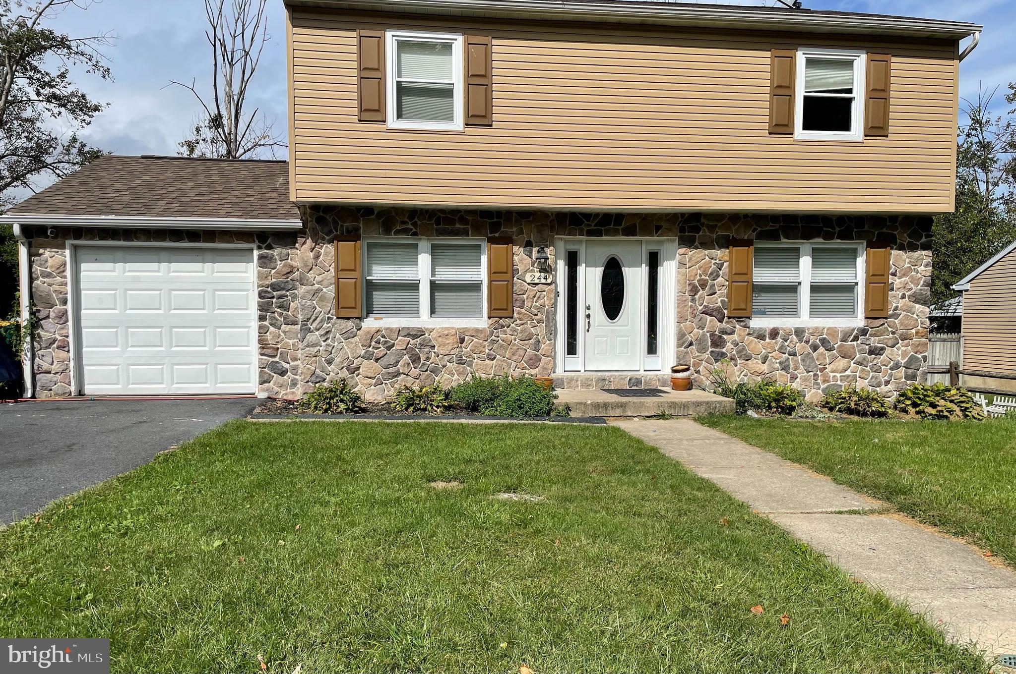244 Spohn Road Reading, PA 19608 - Photo 1 of 33