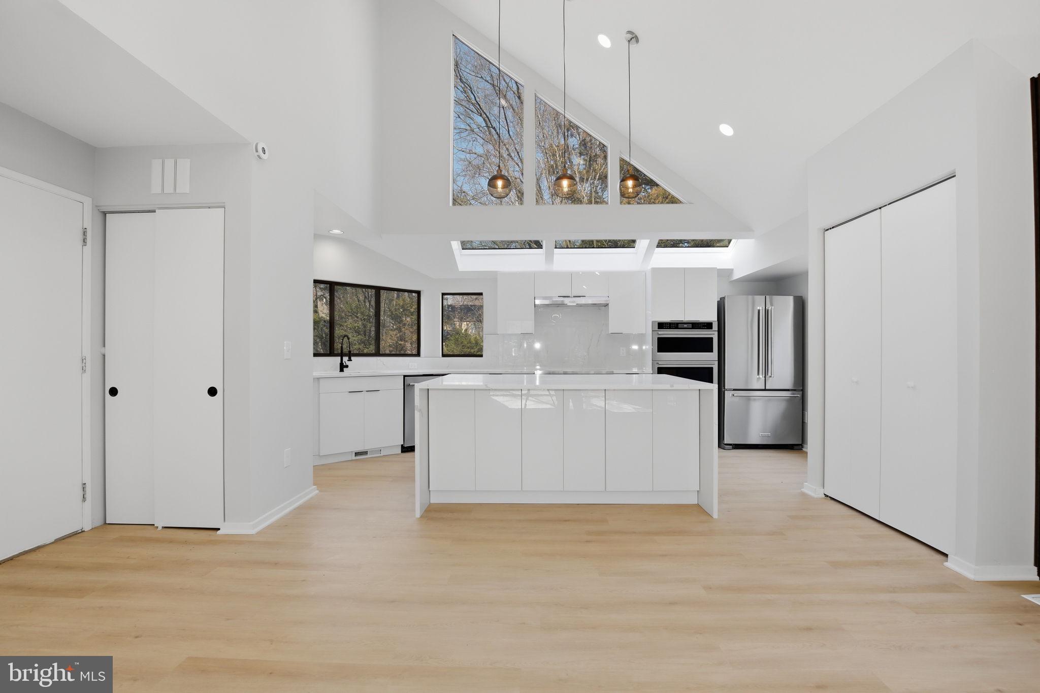 1671 Cedar Hollow Way Reston, VA 20194 - Photo 1 of 76 kitchen