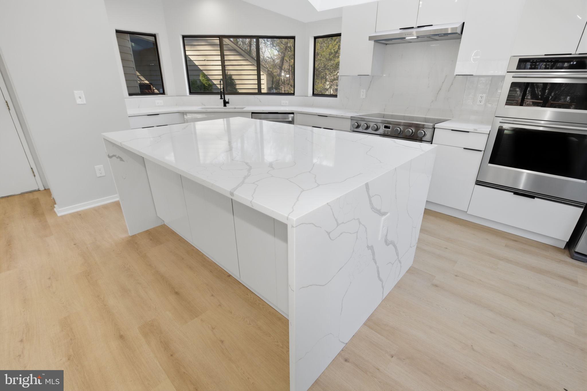 1671 Cedar Hollow Way Reston, VA 20194 - Photo 11 of 76 kitchen