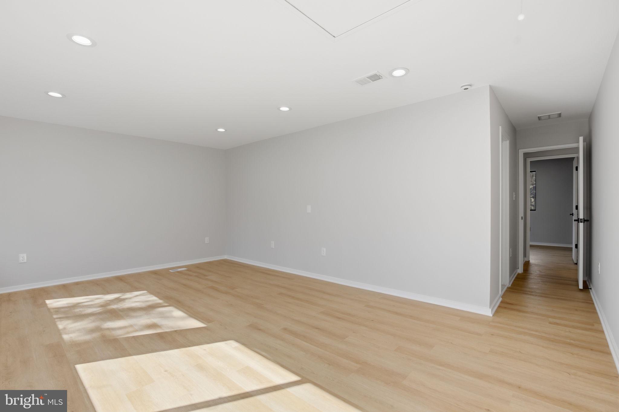 1671 Cedar Hollow Way Reston, VA 20194 - Photo 42 of 76 upper level bedroom suite 1