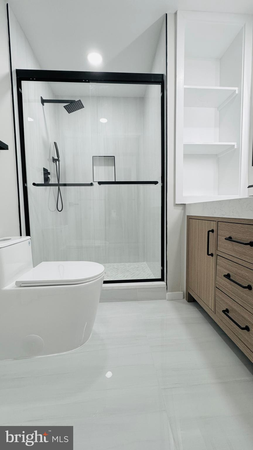 1671 Cedar Hollow Way Reston, VA 20194 - Photo 46 of 76 upper level bedroom suite 1