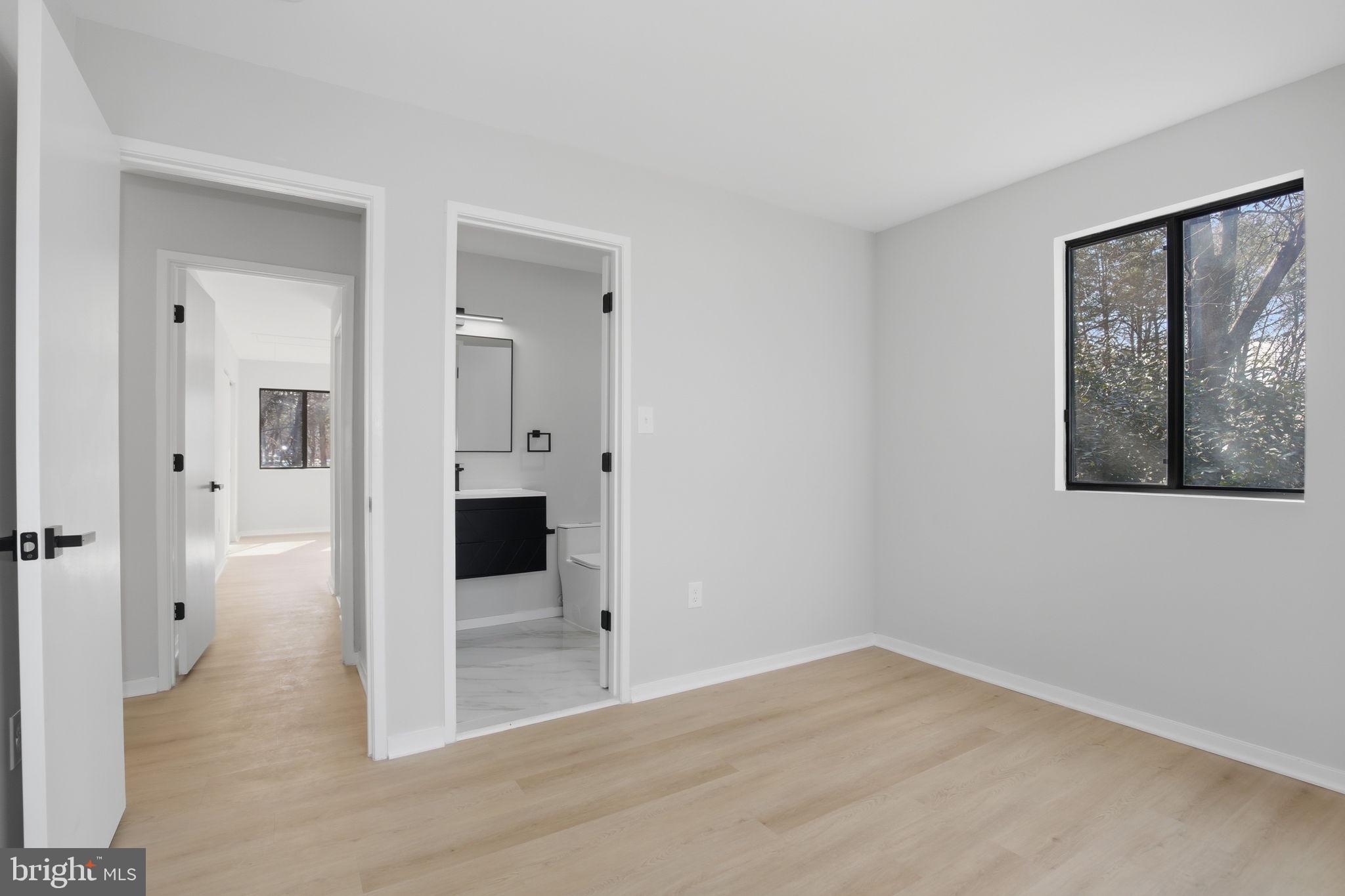 1671 Cedar Hollow Way Reston, VA 20194 - Photo 51 of 76 upper level bedroom suite 2