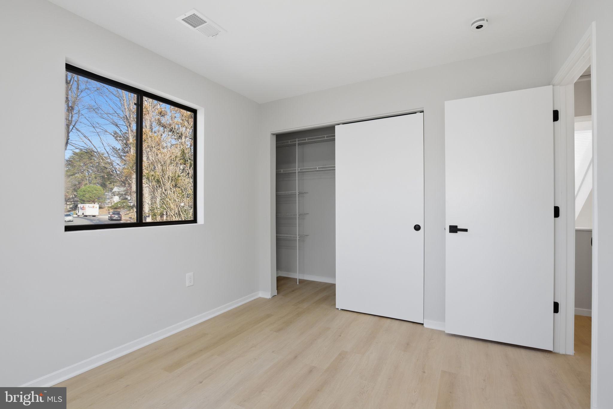1671 Cedar Hollow Way Reston, VA 20194 - Photo 52 of 76 upper level bedroom suite 2
