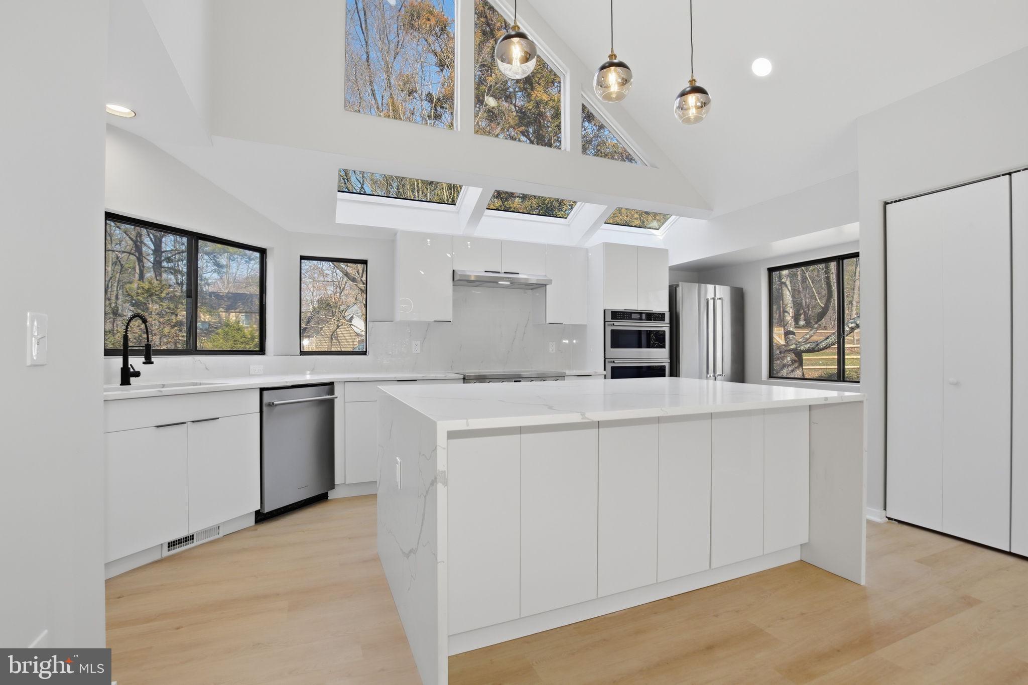 1671 Cedar Hollow Way Reston, VA 20194 - Photo 7 of 76 kitchen