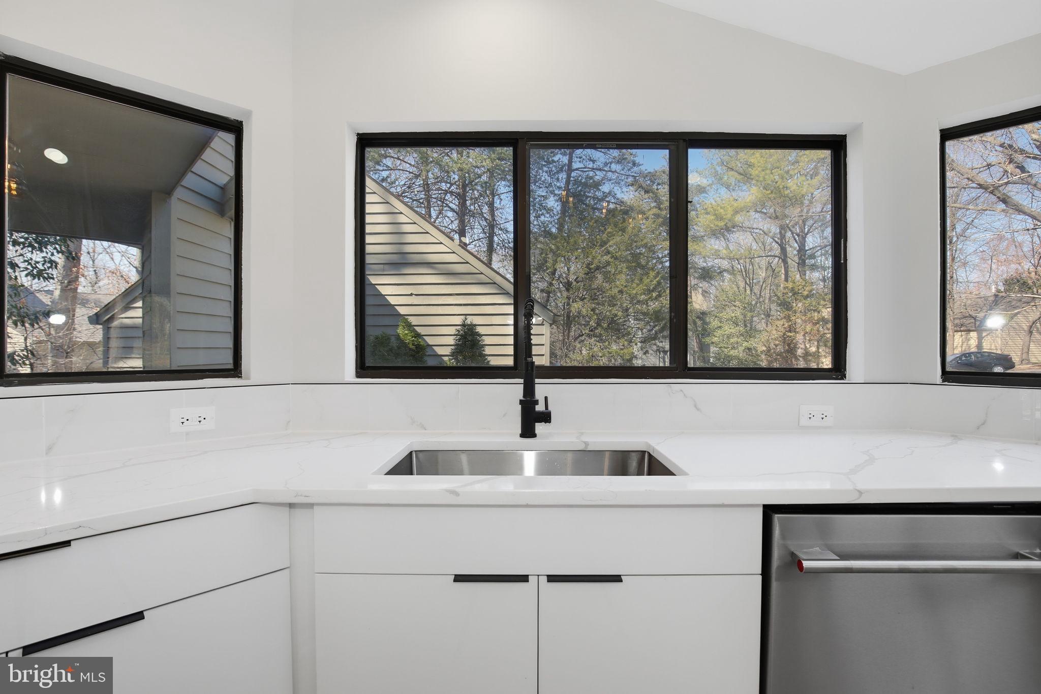 1671 Cedar Hollow Way Reston, VA 20194 - Photo 9 of 76 kitchen