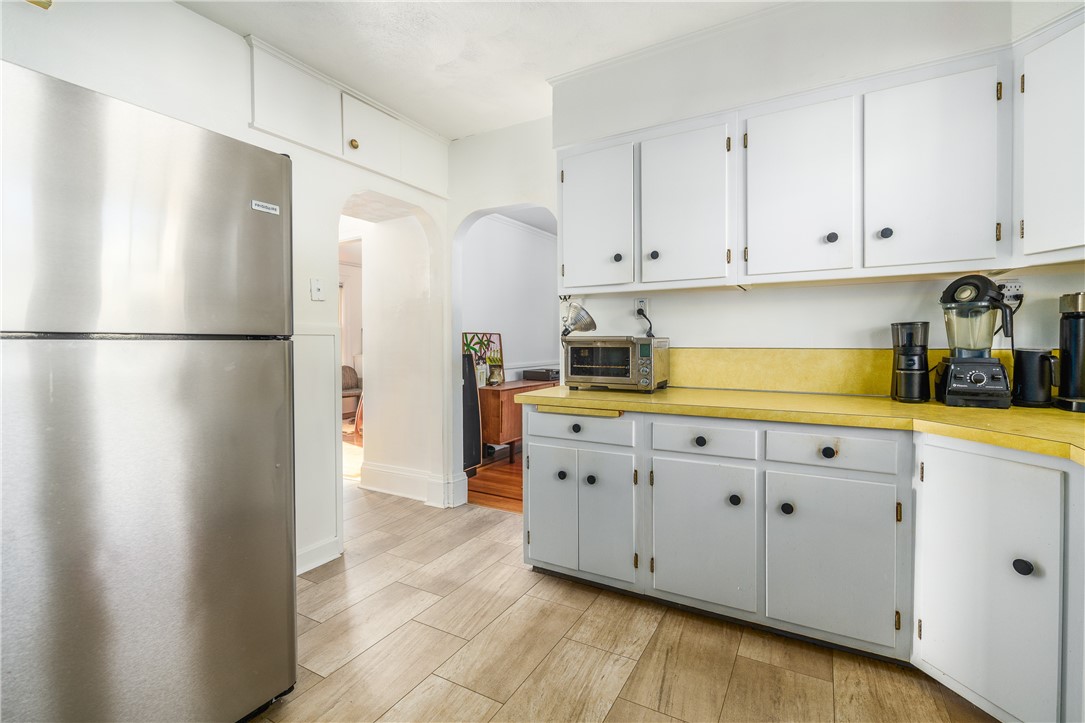 62 Overhill Road Providence, RI 02906 - Photo 12 of 50 2nd Floor