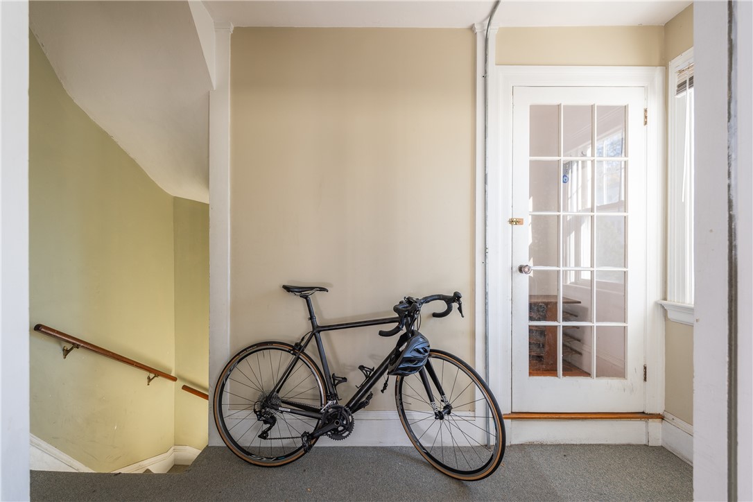 62 Overhill Road Providence, RI 02906 - Photo 20 of 50 2nd Floor