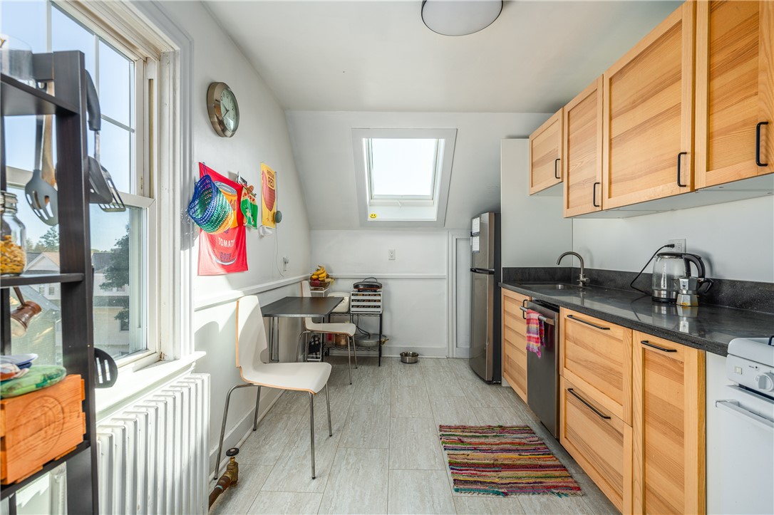 62 Overhill Road Providence, RI 02906 - Photo 24 of 50 3rd Floor