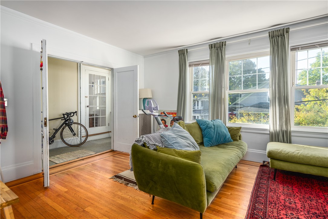 62 Overhill Road Providence, RI 02906 - Photo 3 of 50 2nd Floor