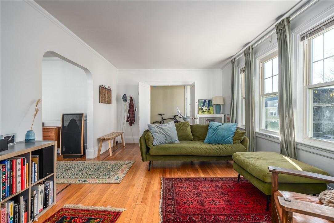 62 Overhill Road Providence, RI 02906 - Photo 4 of 50 2nd Floor